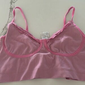 Women’s pink laced tank top